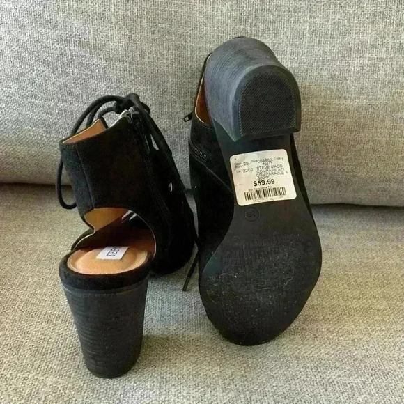 Steve Madden | NWT lace up chunky black block  heels size 7 - Picture 3 of 4
